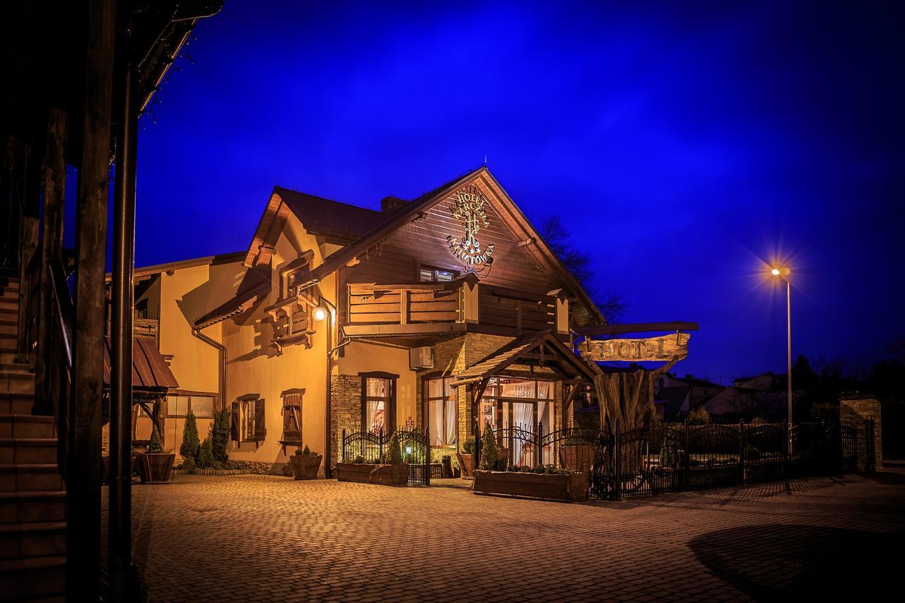 Hotel - Karczma Klimtowka Wolbrom Exteriör bild
